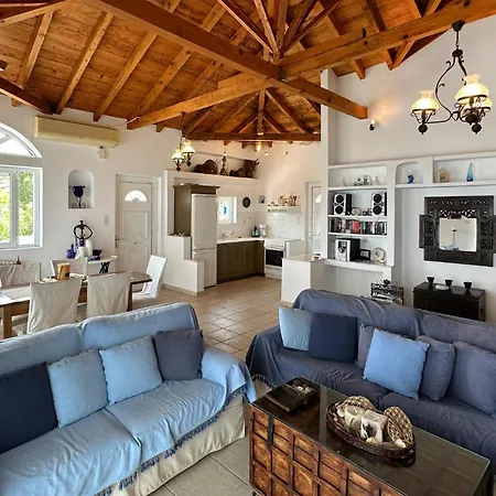 Vakantiehuis In Mantineia Messinia With Wifi